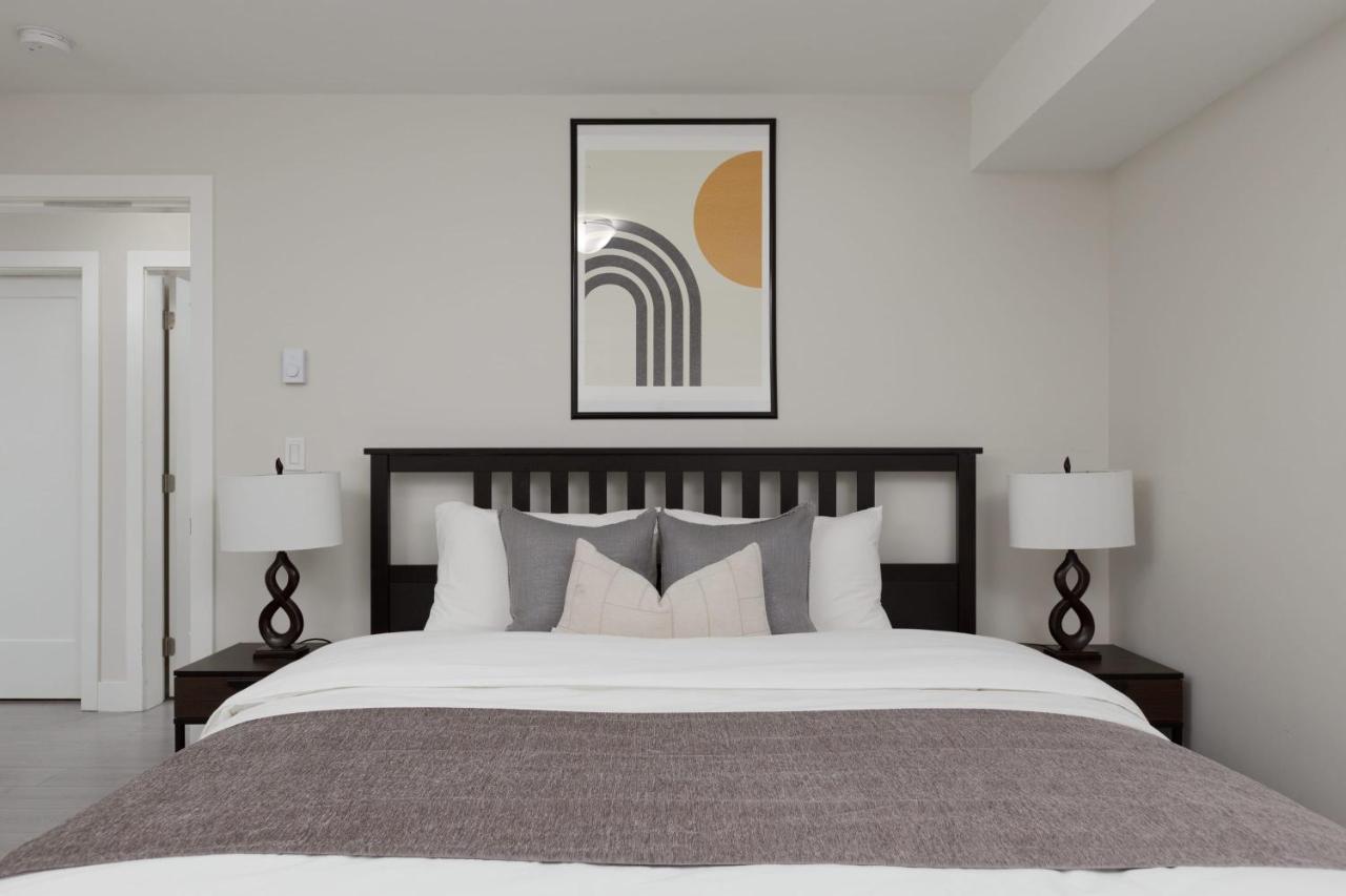 Tastefully Furnished And Newly Updated 2 Bd Central Lynn Valley North Vancouver Villa ภายนอก รูปภาพ