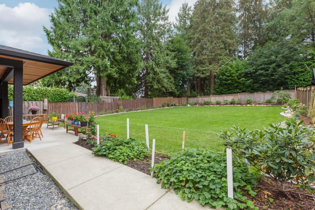 Tastefully Furnished And Newly Updated 2 Bd Central Lynn Valley North Vancouver Villa ภายนอก รูปภาพ