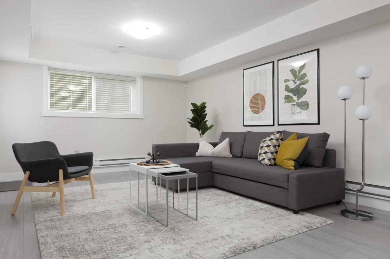 Tastefully Furnished And Newly Updated 2 Bd Central Lynn Valley North Vancouver Villa ภายนอก รูปภาพ