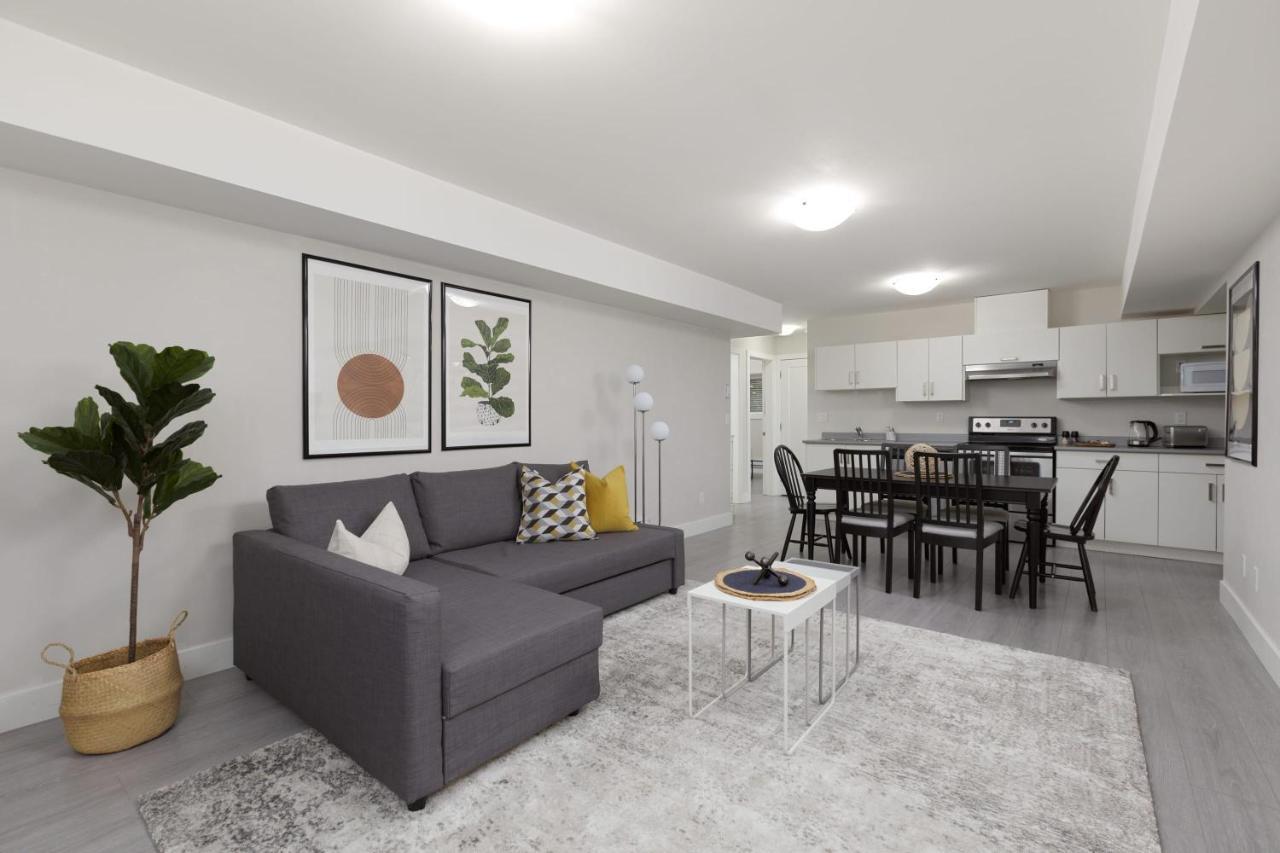 Tastefully Furnished And Newly Updated 2 Bd Central Lynn Valley North Vancouver Villa ภายนอก รูปภาพ