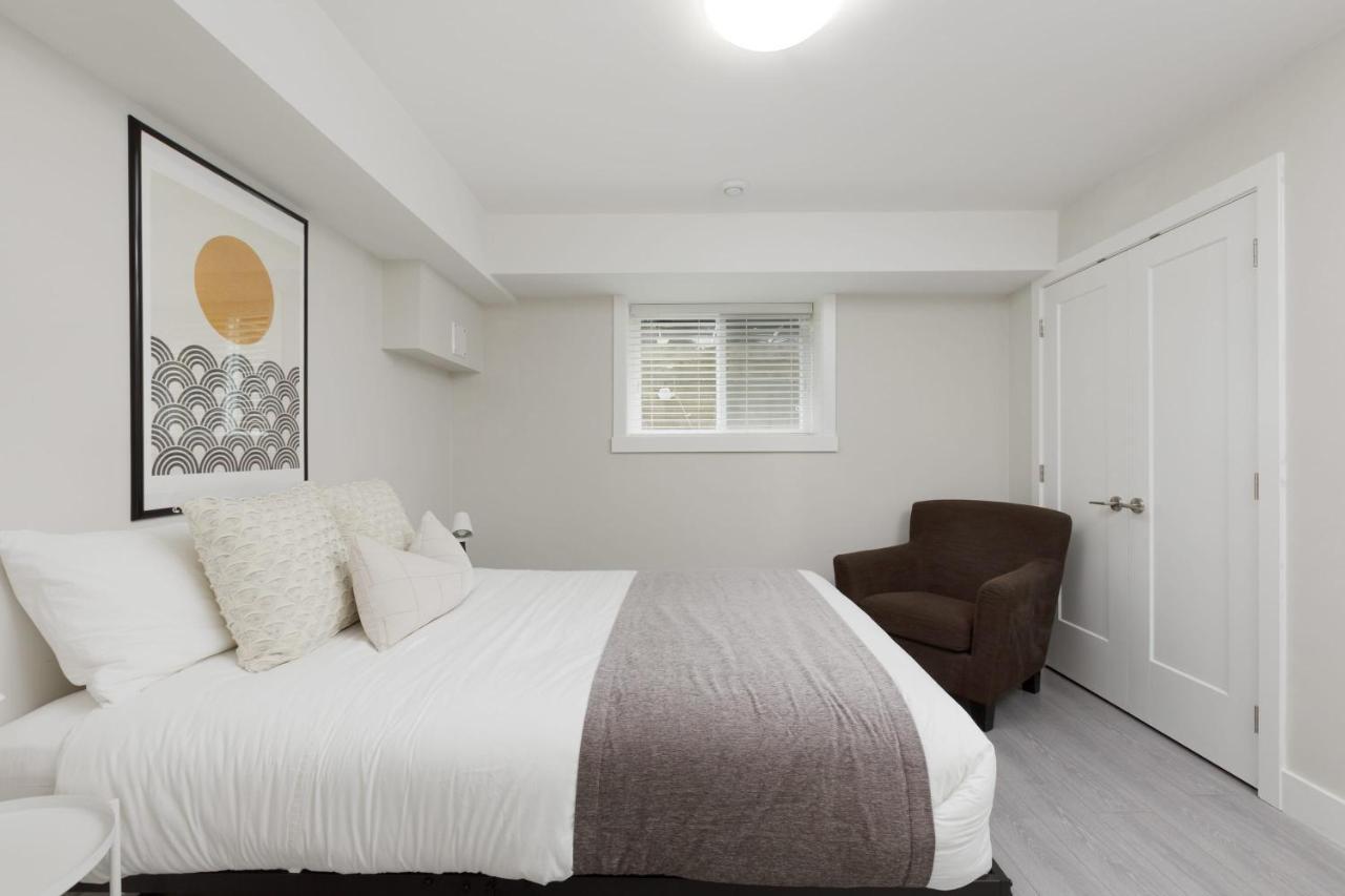 Tastefully Furnished And Newly Updated 2 Bd Central Lynn Valley North Vancouver Villa ภายนอก รูปภาพ
