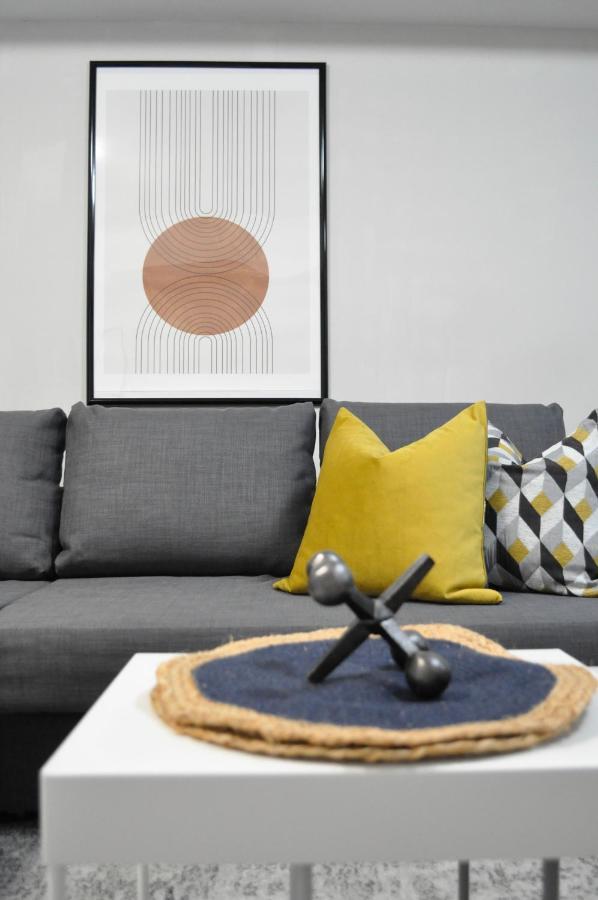 Tastefully Furnished And Newly Updated 2 Bd Central Lynn Valley North Vancouver Villa ภายนอก รูปภาพ