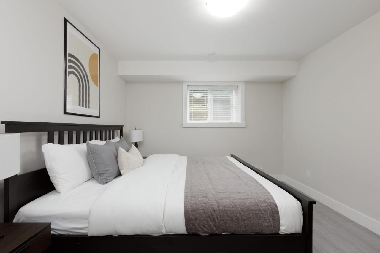 Tastefully Furnished And Newly Updated 2 Bd Central Lynn Valley North Vancouver Villa ภายนอก รูปภาพ