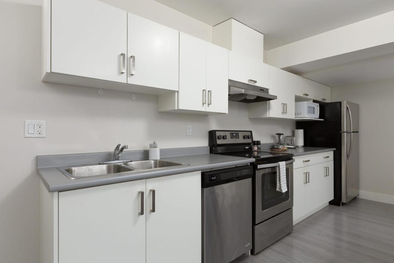 Tastefully Furnished And Newly Updated 2 Bd Central Lynn Valley North Vancouver Villa ภายนอก รูปภาพ