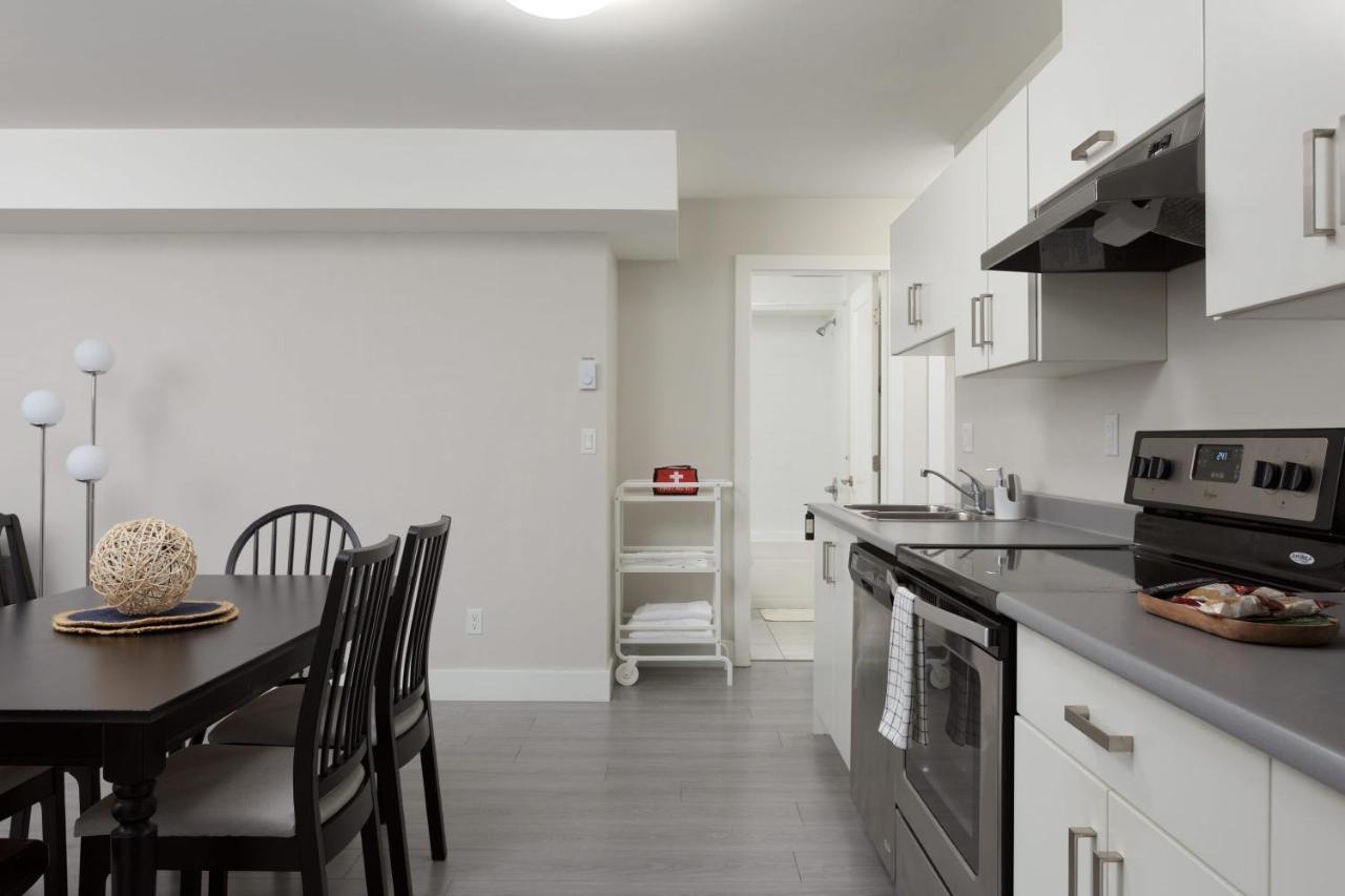 Tastefully Furnished And Newly Updated 2 Bd Central Lynn Valley North Vancouver Villa ภายนอก รูปภาพ